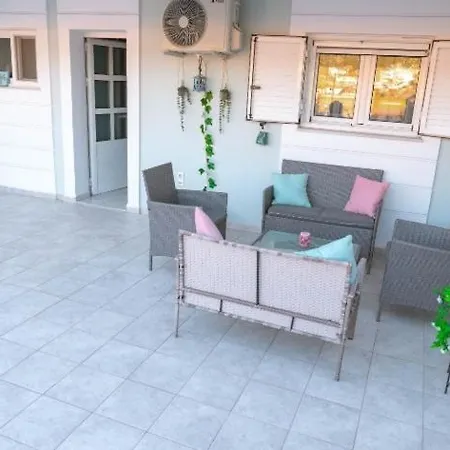 Διαμέρισμα Kristin *